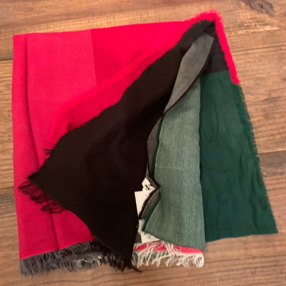 Madison Pholya Color Block Scarf - Picture 4 of 4
